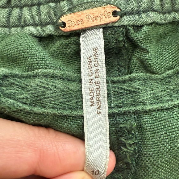 Free People Daytona Boyfriend Harem Pants Green Linen Blend Boho Crop Size 10 - Picture 6 of 9